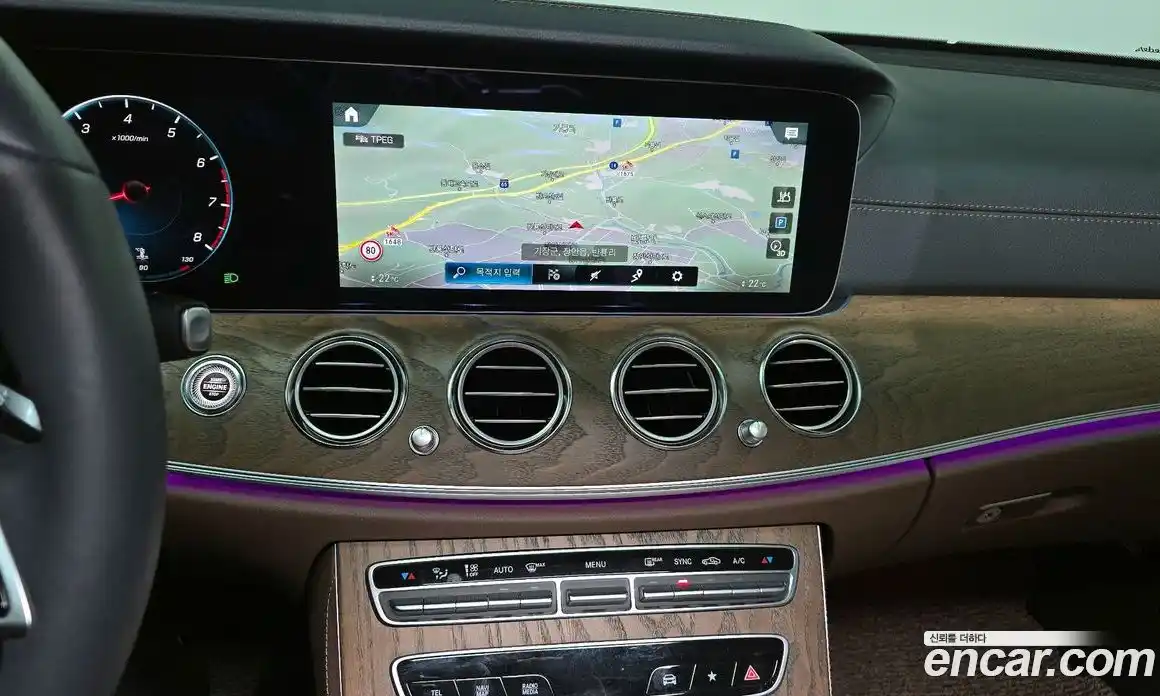 Mercedes-Benz E-Class 2023 2.0 Автомат в Москве № 203168, фото 14