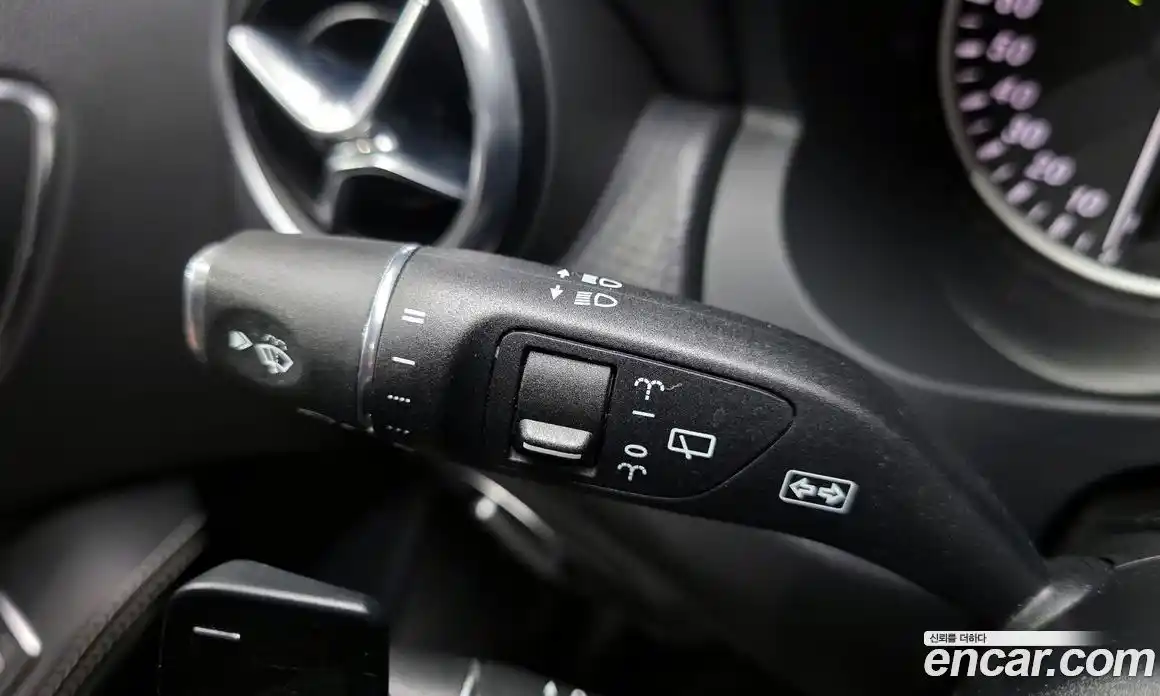 Mercedes-Benz A-Class 2015 1.5 Автомат в Москве № 209218, фото 14