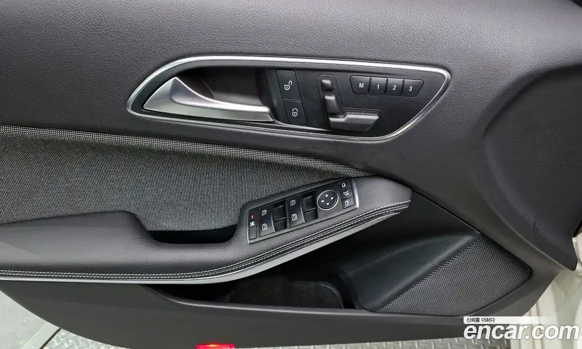 Mercedes-Benz A-Class 2015 1.5 Автомат в Москве № 209218, фото 20