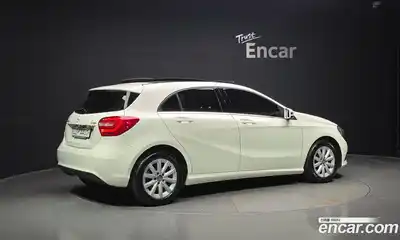 Mercedes-Benz A-Class 2015 1.5 Автомат в Москве № 209218, миниатюра 8