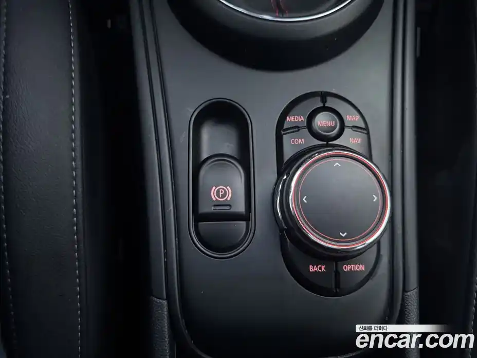 Mini Countryman 2018 2.0 Автомат в Москве № 210889, фото 14