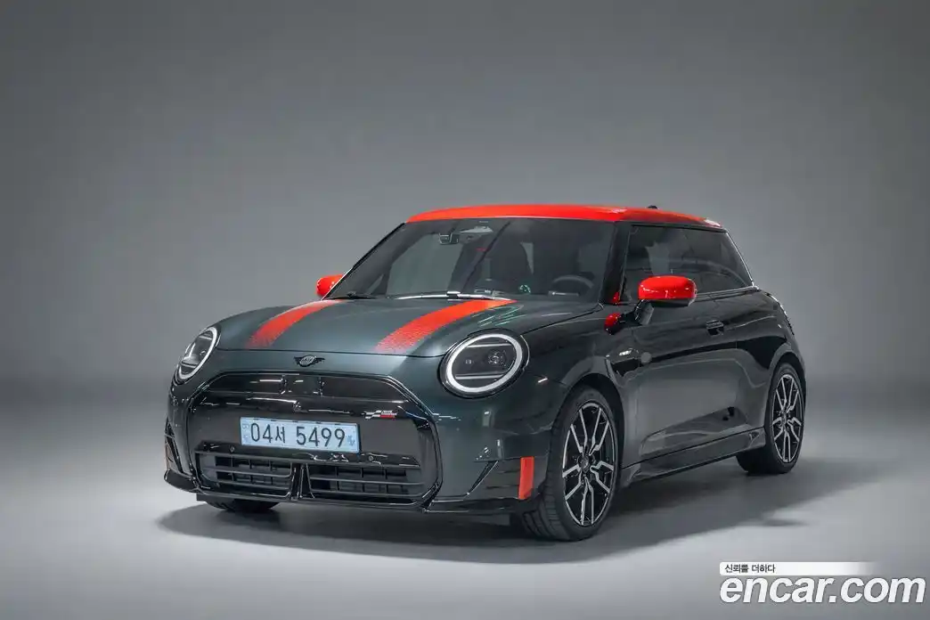 Mini Cooper 2025 Автомат в Москве № 213972, фото 1