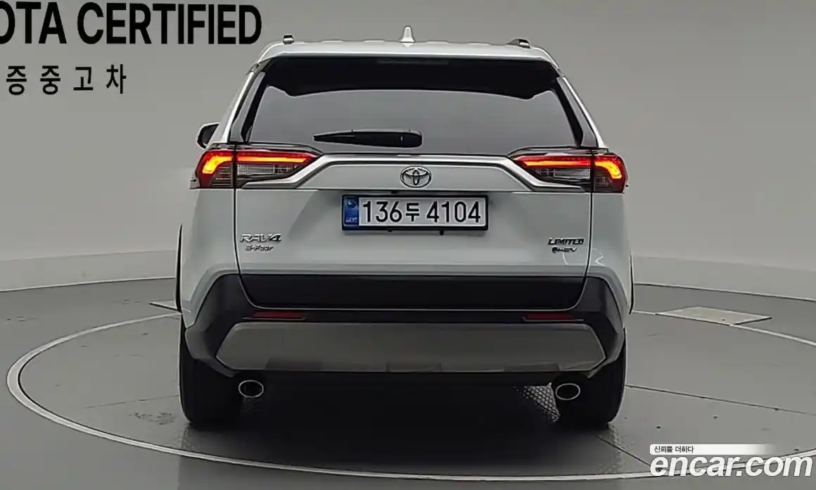 Toyota RAV4 2025 2.5 Автомат в Москве № 215573, фото 4