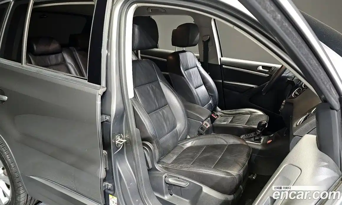 Volkswagen Tiguan 2016 2.0 Автомат в Москве № 217136, фото 12