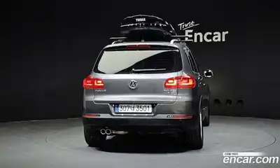 Volkswagen Tiguan 2016 2.0 Автомат в Москве № 217136, миниатюра 4