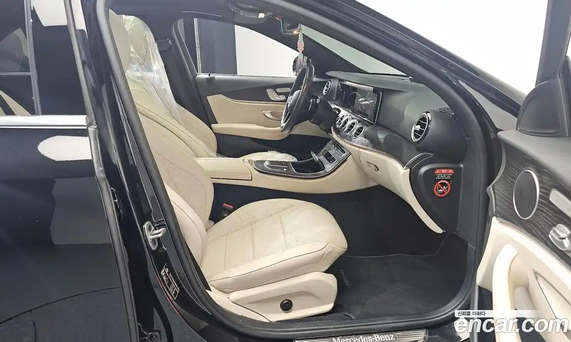 Mercedes-Benz E-Class 2023 2.0 Автомат в Москве № 220342, фото 11