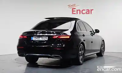 Mercedes-Benz E-Class 2023 2.0 Автомат в Москве № 220342, миниатюра 2