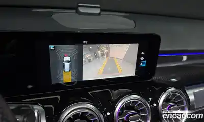 Mercedes-Benz GLB-Class 2023 2.0 Автомат в Москве № 220833, миниатюра 3