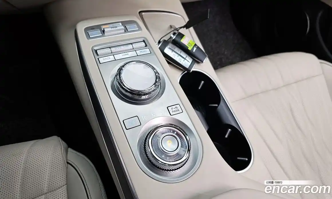 Genesis GV70 2023 2.5 Автомат в Москве № 22496, фото 16