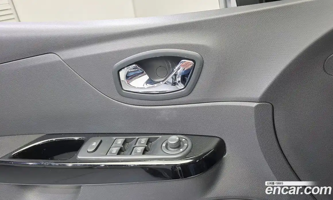 Renault QM3 2014 1.5 Автомат в Москве № 226715, фото 4