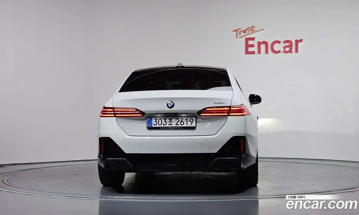 BMW 5-Series 2025 2.0 Автомат в Москве № 227967, фото 4