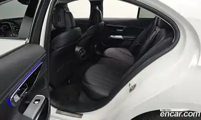 Mercedes-Benz E-Class 2025 2.0 Автомат в Москве № 229396, миниатюра 4