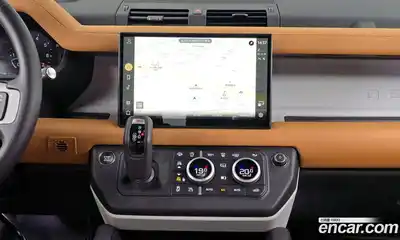 Land Rover Defender 2024 3.0 Автомат в Москве № 231166, миниатюра 2