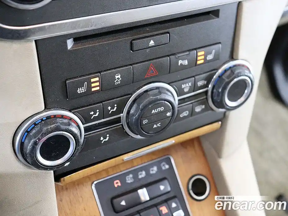 Land Rover Discovery 2013 3.0 Автомат в Москве № 231371, фото 13