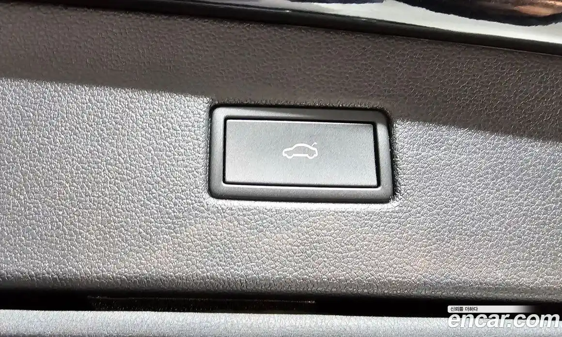 Volkswagen Tiguan 2023 2.0 Автомат в Москве № 232064, фото 12