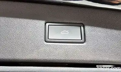 Volkswagen Tiguan 2023 2.0 Автомат в Москве № 232064, миниатюра 12