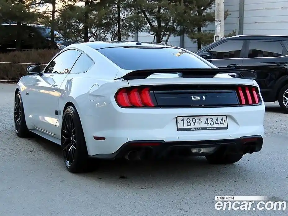 Ford Mustang 2019 5.0 Автомат в Москве № 233277, фото 3