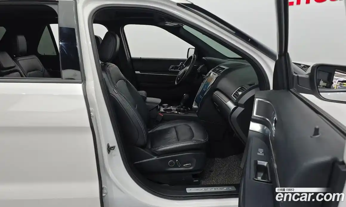 Ford Explorer 2018 2.3 Автомат в Москве № 233305, фото 17