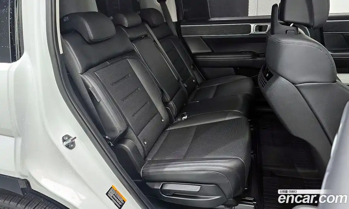 Hyundai Santa Fe 2024 2.5 Автомат в Москве № 243645, фото 4