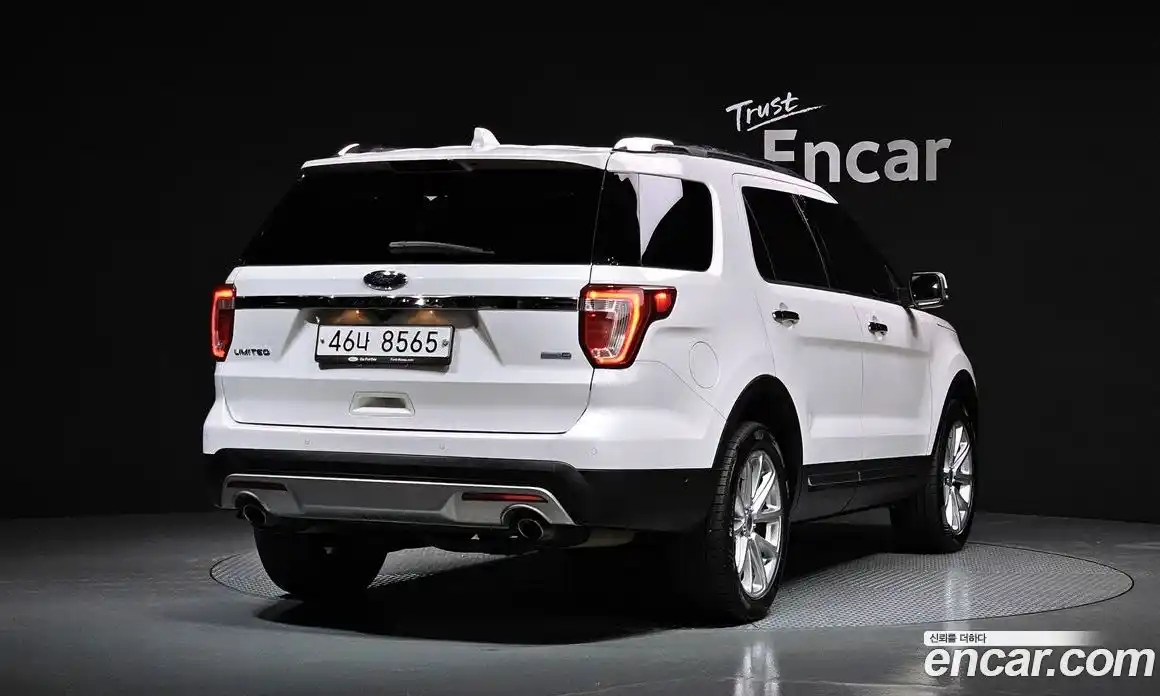 Ford Explorer 2017 2.3 Автомат в Москве № 255644, фото 2