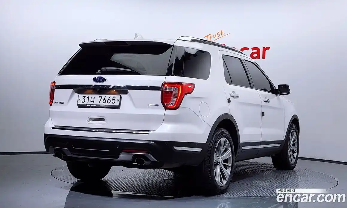 Ford Explorer 2018 2.3 Автомат в Москве № 255650, фото 2