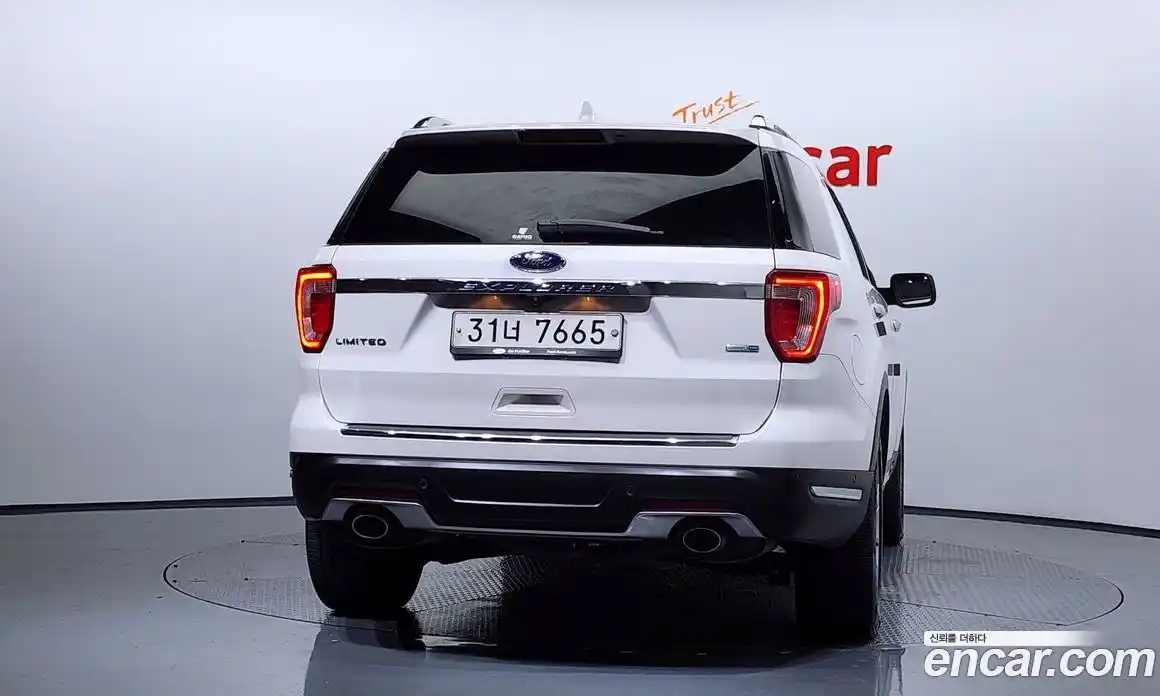 Ford Explorer 2018 2.3 Автомат в Москве № 255650, фото 4