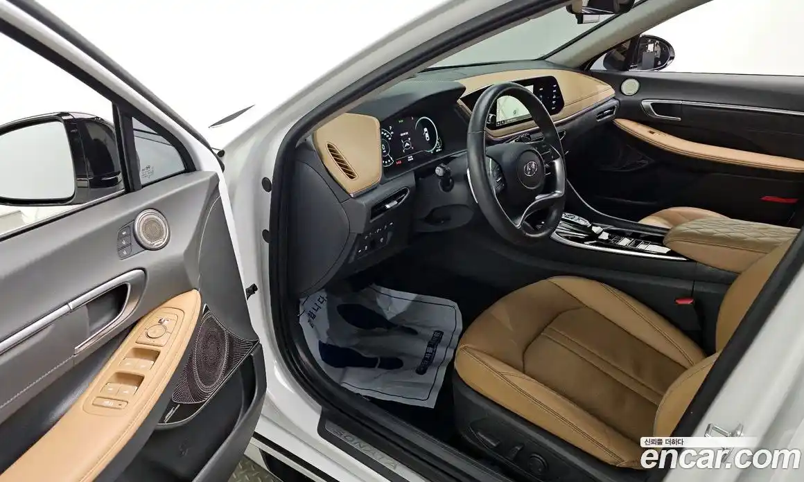 Hyundai Sonata 2022 1.6 Автомат в Москве № 284221, фото 8