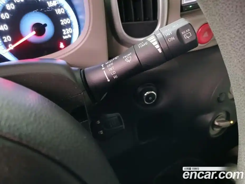 Nissan Cube 2011 1.8 Автомат в Москве № 284982, фото 17