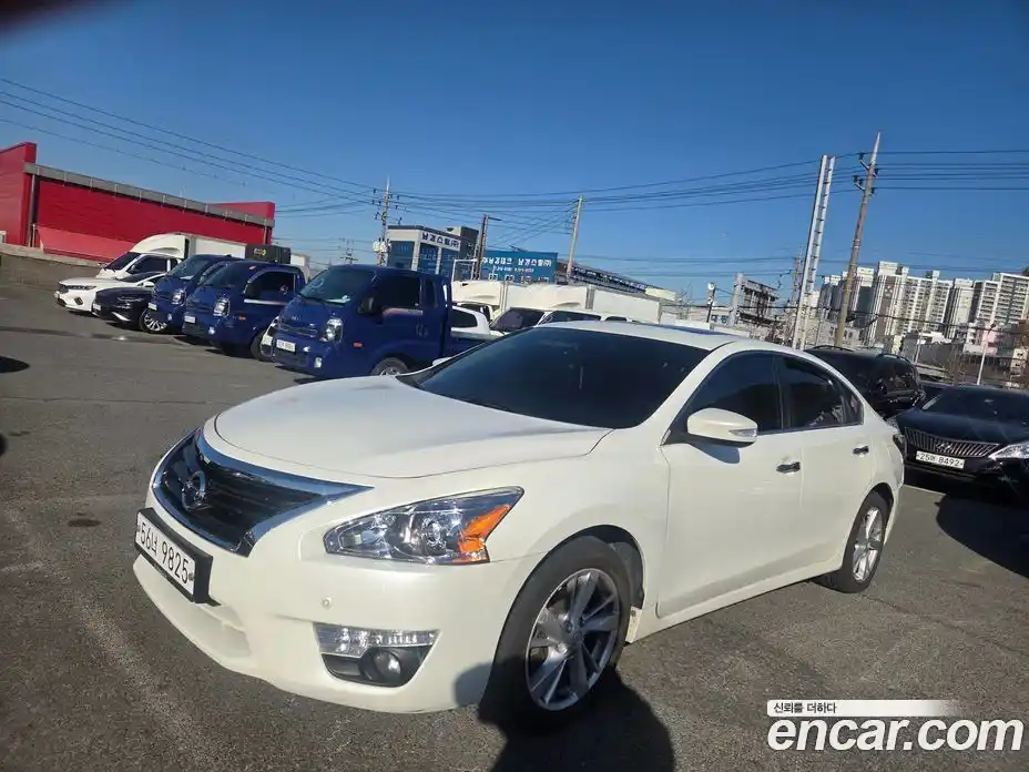 Nissan Altima 2014 2.5 Автомат в Москве № 284998, фото 1