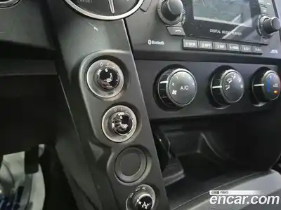 SsangYong Korando 2016 2.0 Автомат в Москве № 28546, миниатюра 11