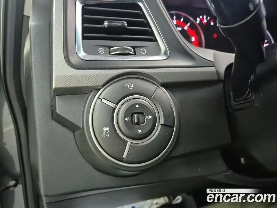 SsangYong Korando 2016 2.0 Автомат в Москве № 28546, фото 16