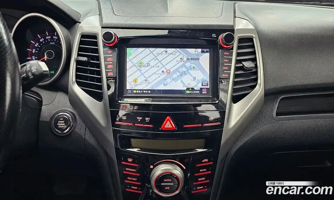 SsangYong TIBOLI 2015 1.6 Автомат в Москве № 29229, фото 16