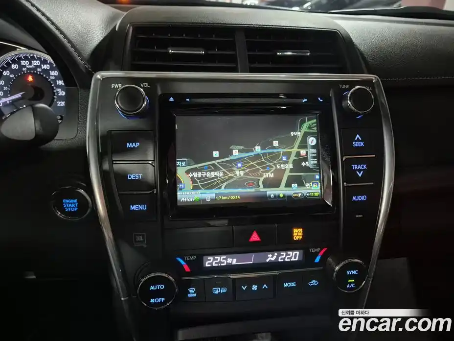 Toyota Camry 2015 2.5 Автомат в Москве № 295064, фото 13