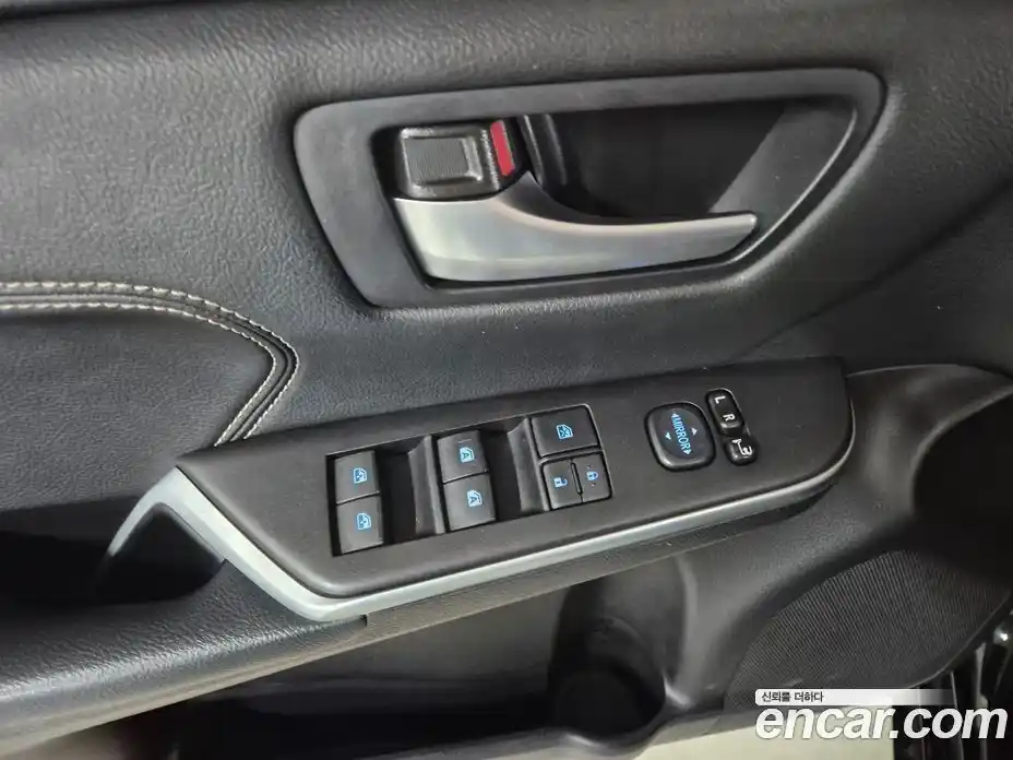 Toyota Camry 2015 2.5 Автомат в Москве № 295064, фото 18