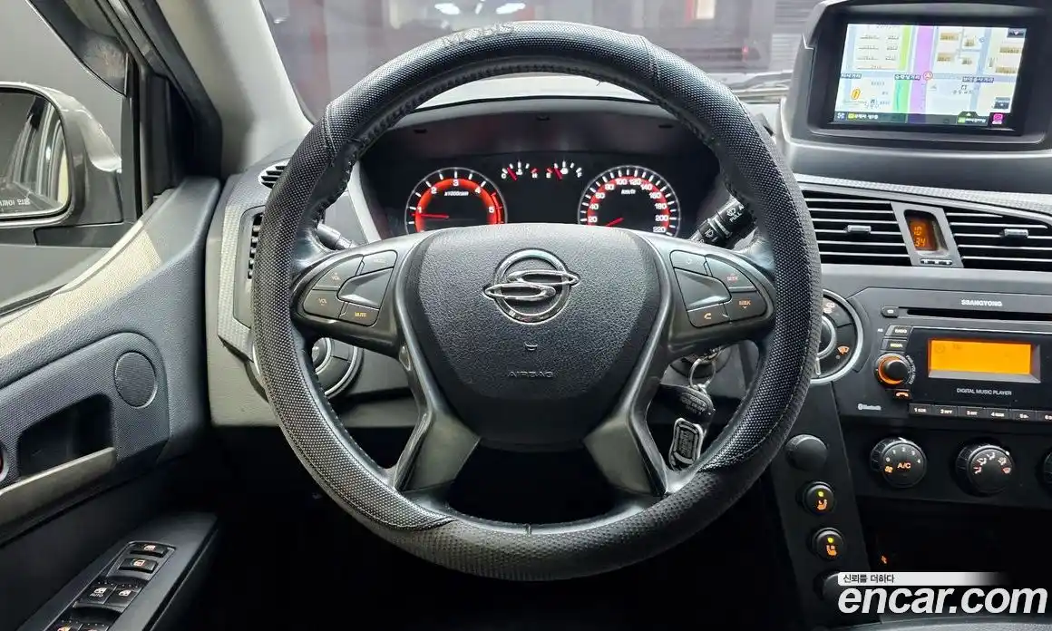 SsangYong Korando 2015 2.0 Автомат в Москве № 31108, фото 10