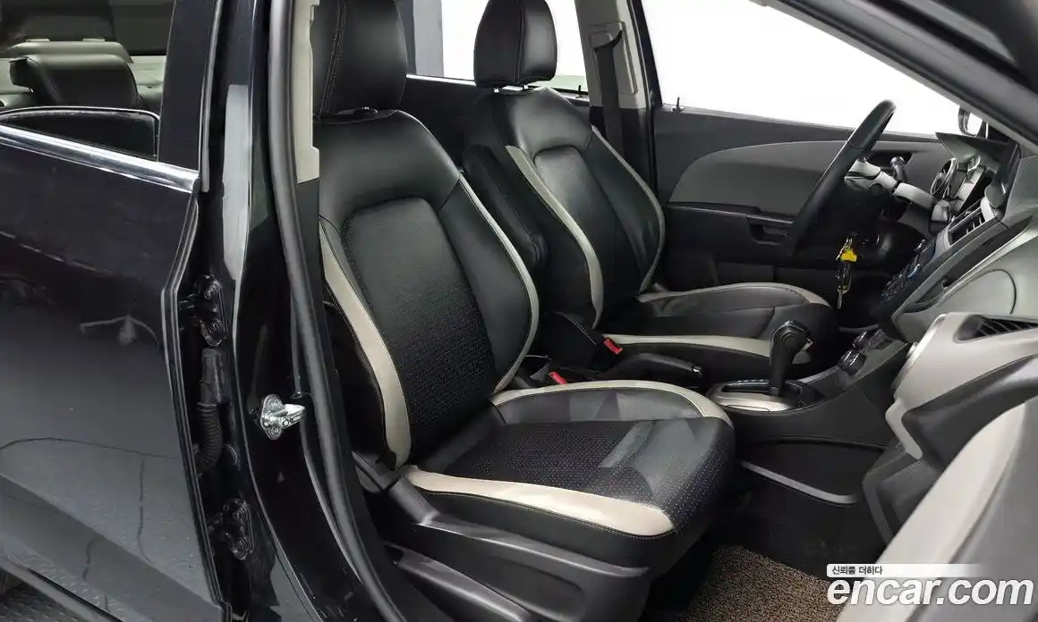 Chevrolet Aveo 2016 1.4 Автомат в Москве № 314666, фото 10