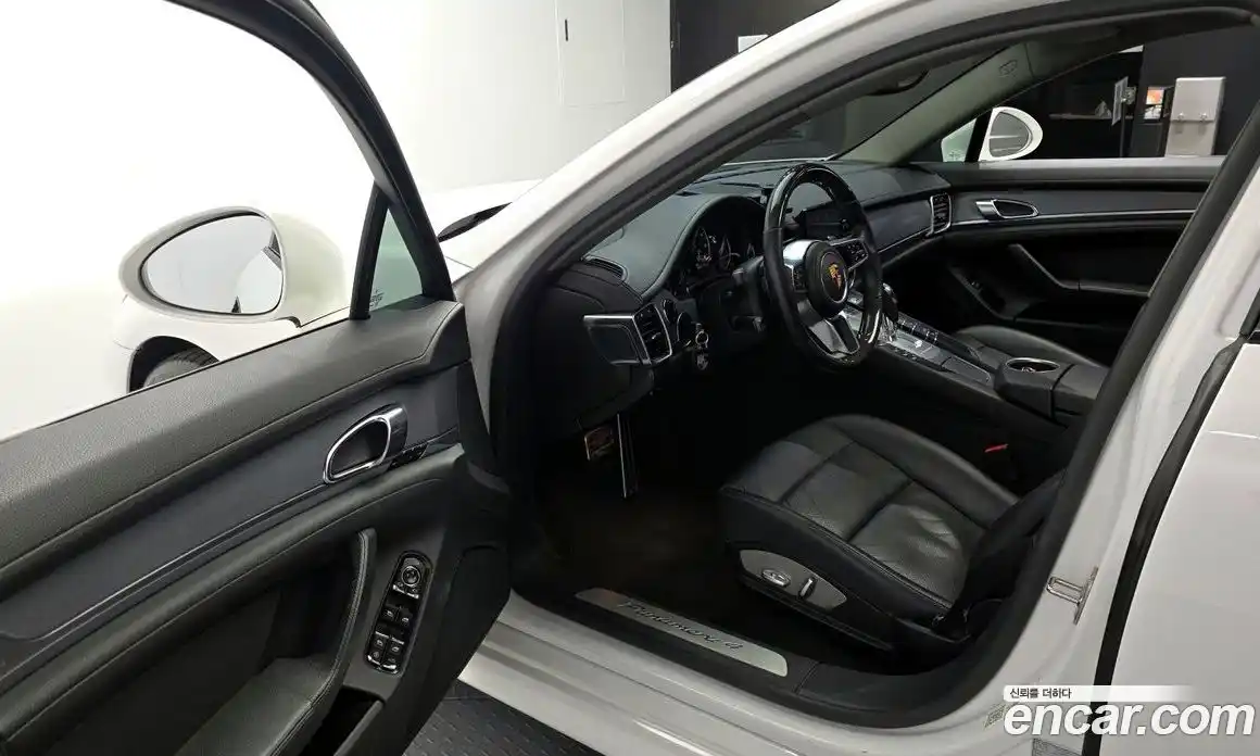 Porsche Panamera 2011 3.6 Автомат в Москве № 326997, фото 18