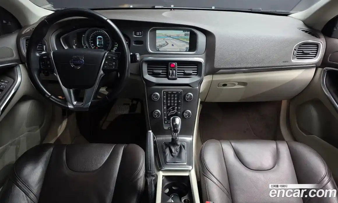 Volvo V40 2015 1.6 Автомат в Москве № 344177, фото 7