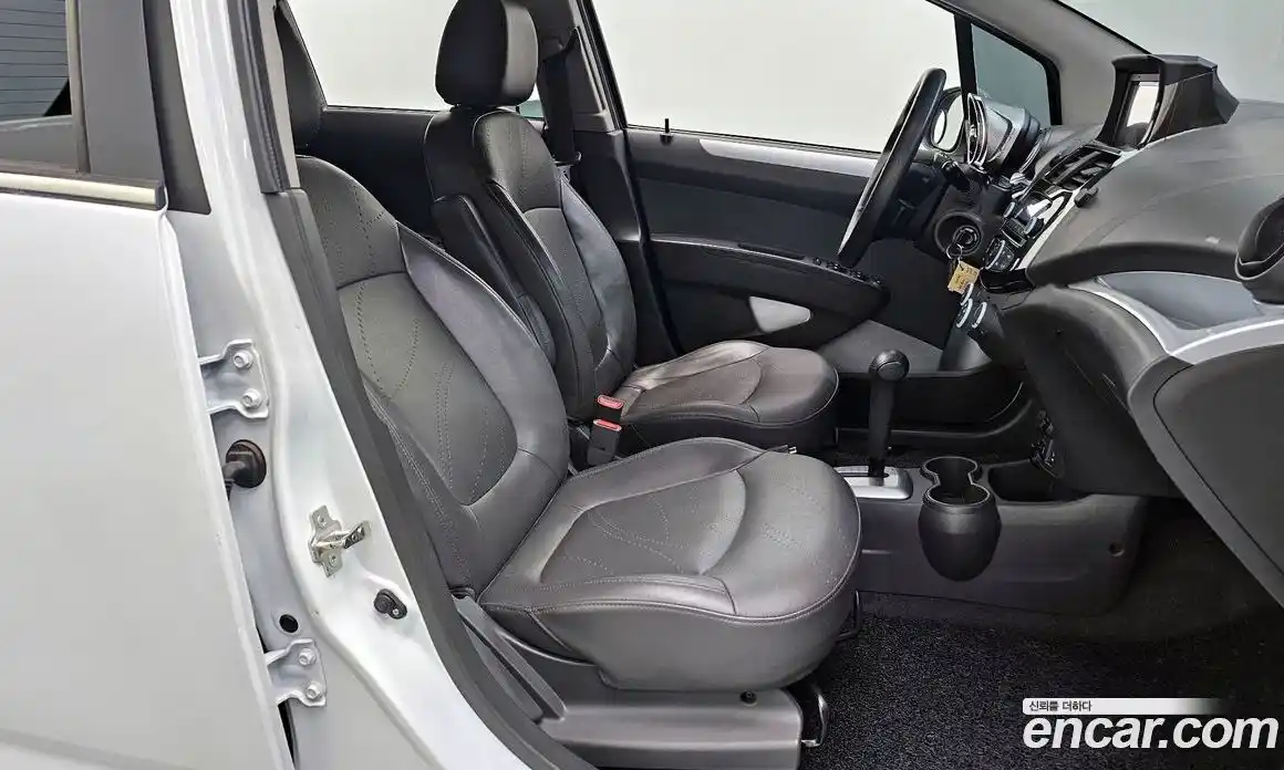 Chevrolet Spark 2014 1.0 Автомат в Москве № 36746, фото 20