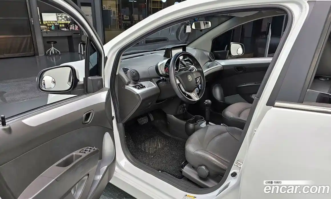 Chevrolet Spark 2014 1.0 Автомат в Москве № 36746, фото 5