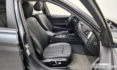 BMW 3-Series 2018 2.0 Автомат в Москве № 408171, миниатюра 12