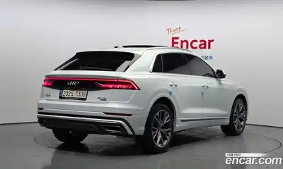 Audi Q8 2021 3.0 Автомат в Москве № 414411, миниатюра 2
