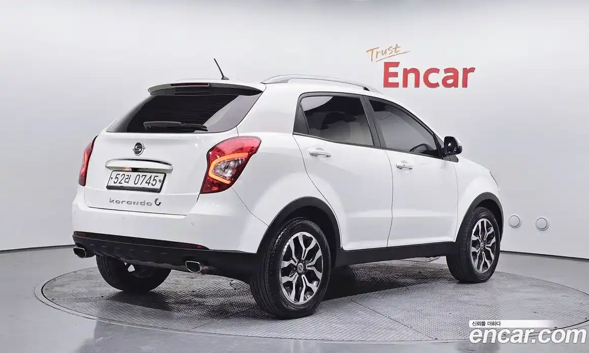 SsangYong Korando 2016 2.2 Автомат в Москве № 421467, фото 2