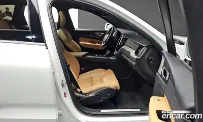 Volvo XC60 2018 2.0 Автомат в Москве № 430147, миниатюра 11