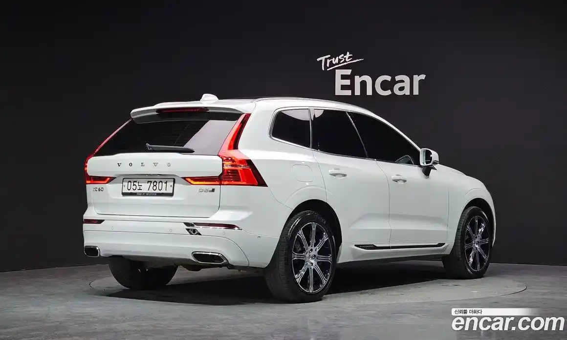 Volvo XC60 2018 2.0 Автомат в Москве № 430147, фото 2