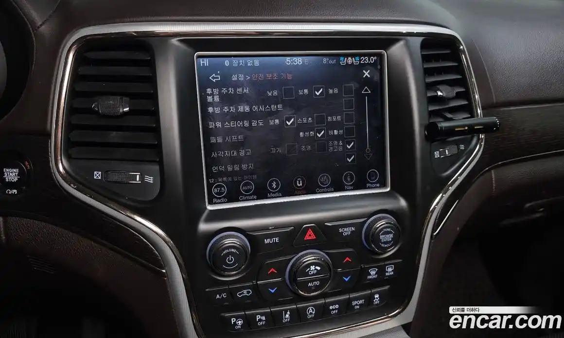 Jeep Cherokee 2018 3.0 Автомат в Москве № 432744, фото 16