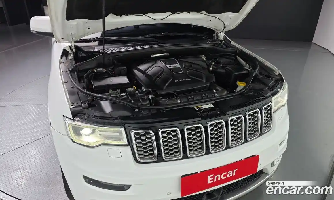 Jeep Cherokee 2018 3.0 Автомат в Москве № 432744, фото 6