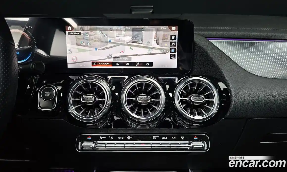 Mercedes-Benz EQA 2022 0.2 Автомат в Москве № 466332, фото 14