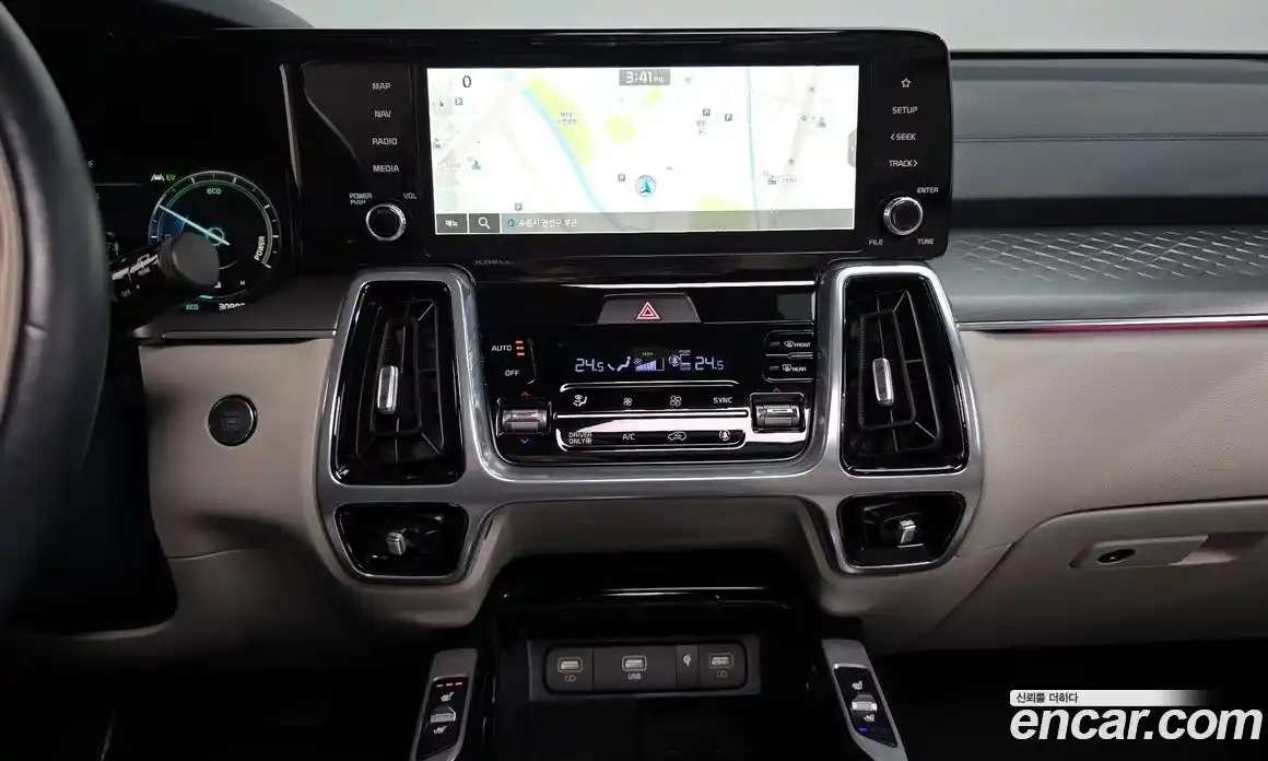 Kia Sorento 2023 1.6 Автомат в Москве № 55668, фото 2