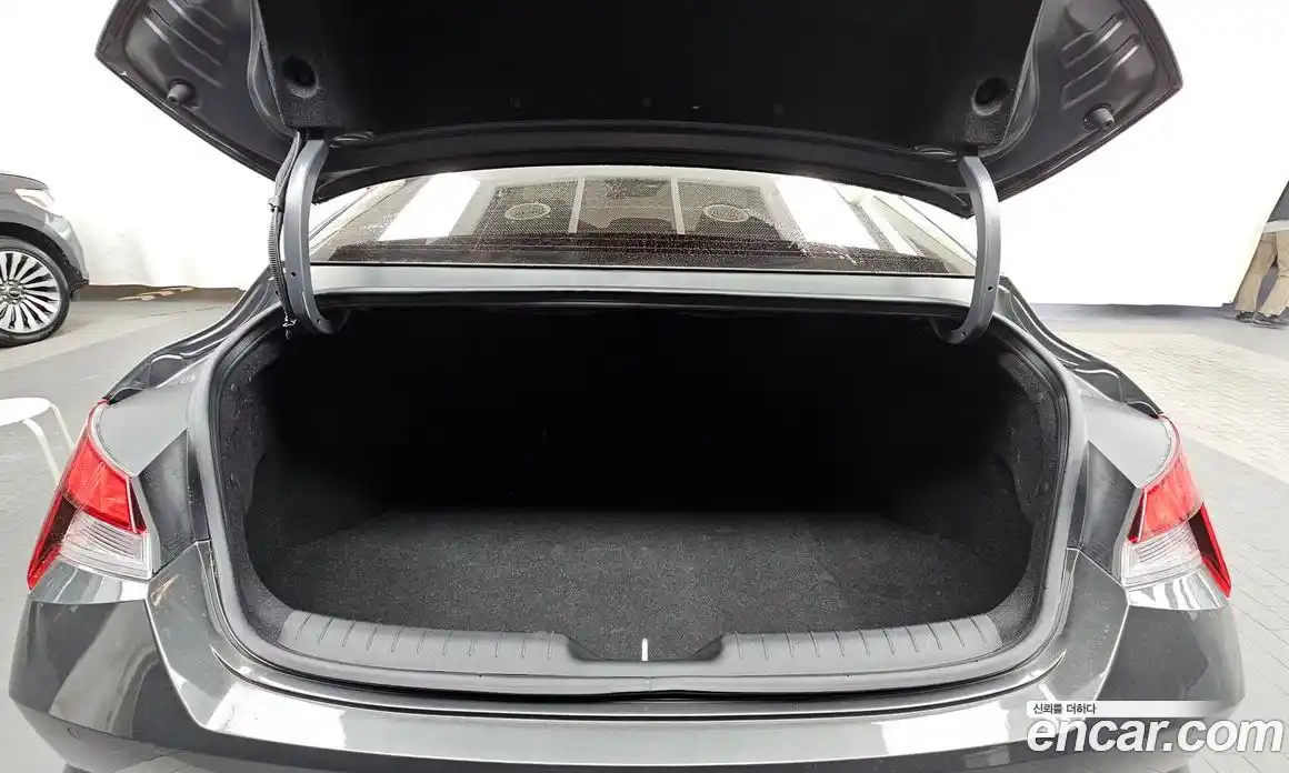 Hyundai Avante 2022 1.6 Автомат в Москве № 91134, фото 3